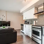 Life Suites - Front And Spadina