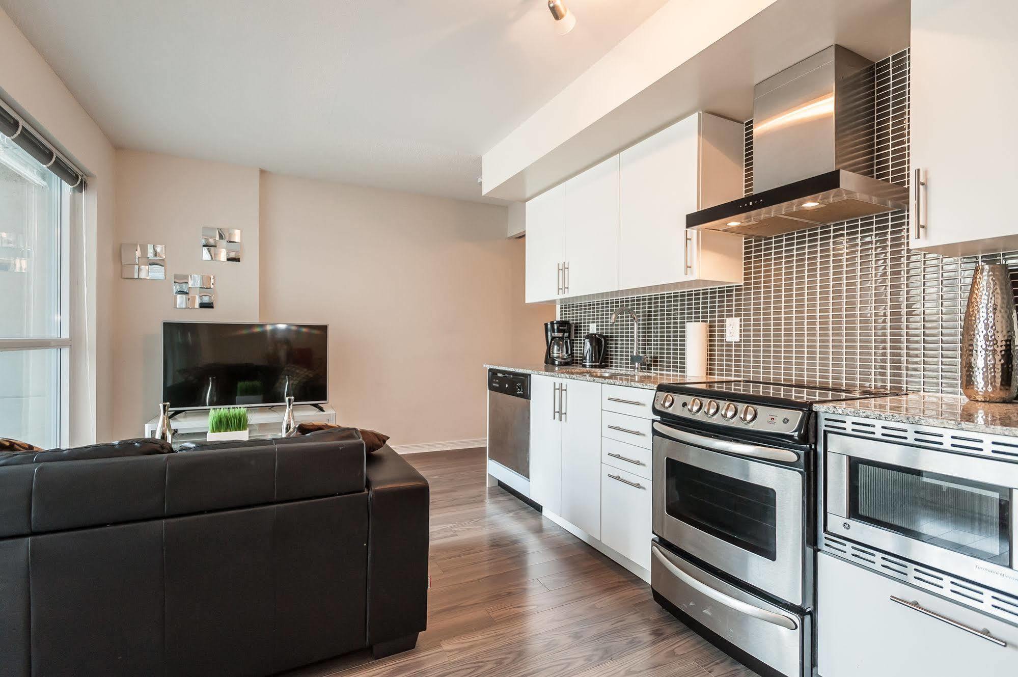 Life - Front And Spadina 3*