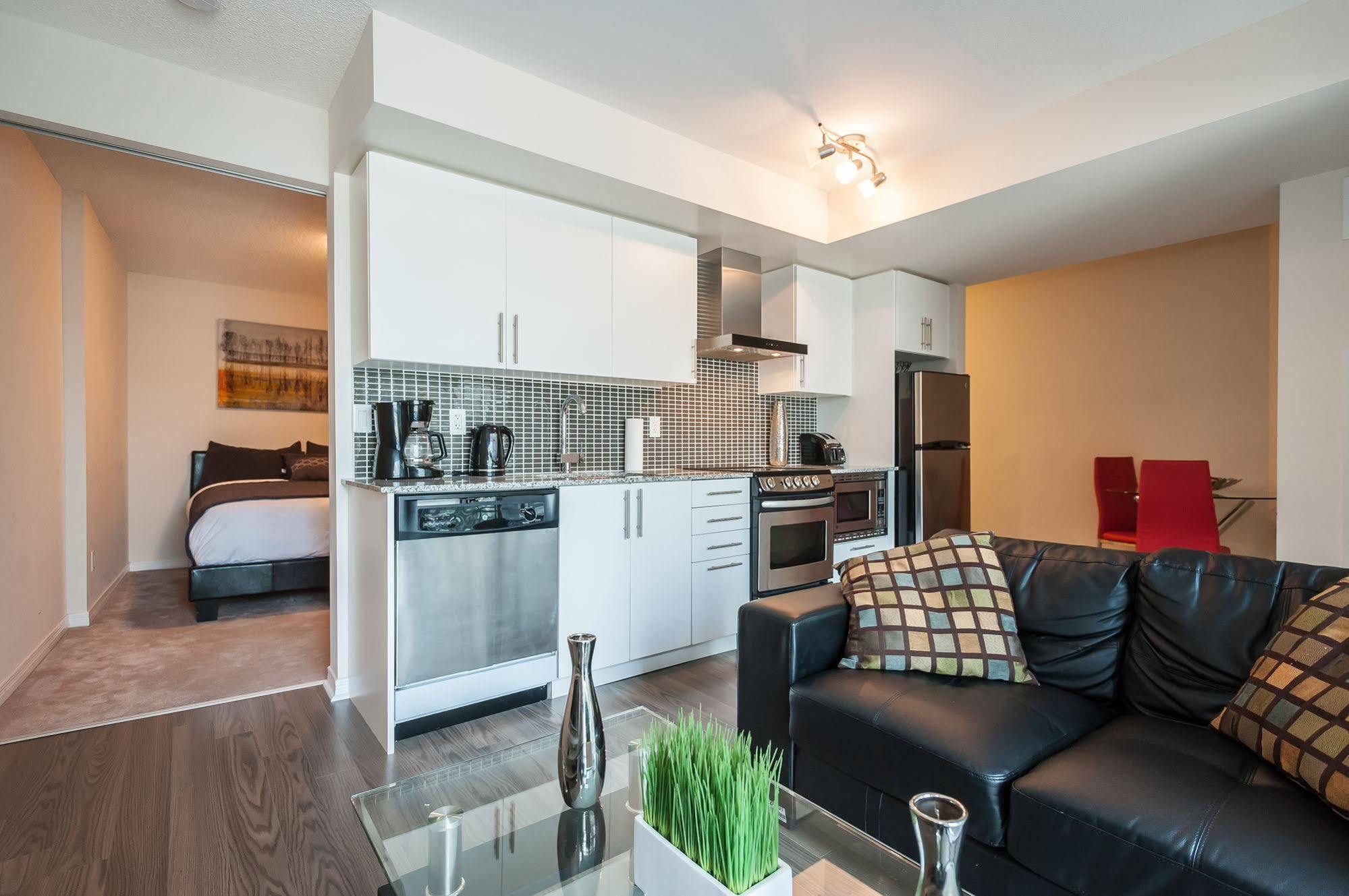 Life - Front And Spadina 3*